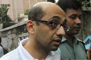 British national Hasnat Karim leaves after his court appearance in the Bangladesh capital Dhaka, 13 August 2016.