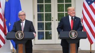 US President Donald Trump and European Commission President Jean-Claude Juncker (L) give a statement in the Rose Garden of the White House in Washington, DC, on July 25, 2018.