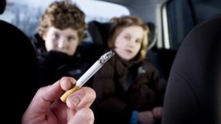 Children growing up with a smoking parent