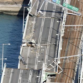 Kansai airport bridge