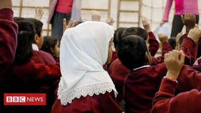 Austria proposes headscarf ban for girls under 10