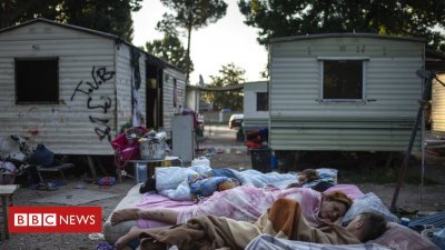 Italy police transparent big Roma camp in capital