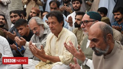 Pakistan mourns 149 useless in country's 2nd deadliest terror assault