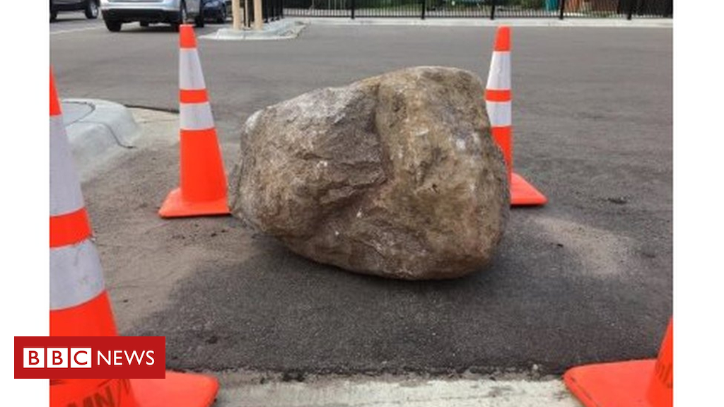 Guy arrested after rock falls from lorry and kills mum and daughter