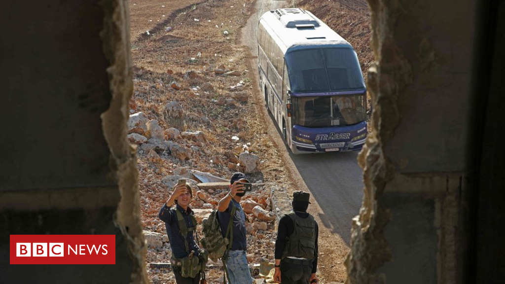 Syria warfare: Besieged towns of Foah and Kefraya evacuated