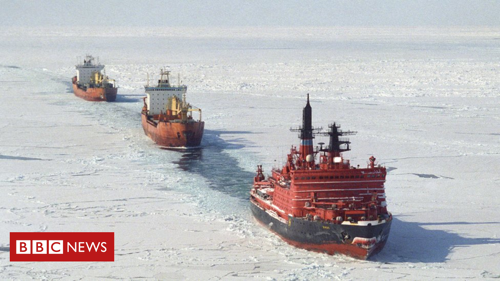 Container send to wreck the ice on Russian Arctic route