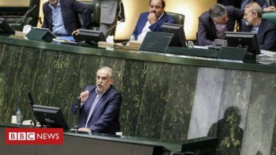 Iran MPs vote to remove financial system minister amid financial situation