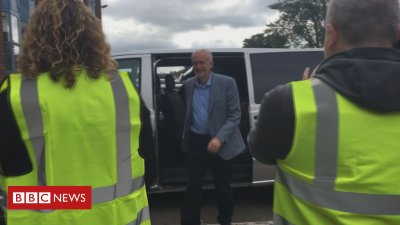 Jeremy Corbyn starts tour of Scotland