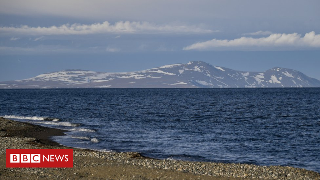 Thriller American held in a ways east Russia close to Alaska