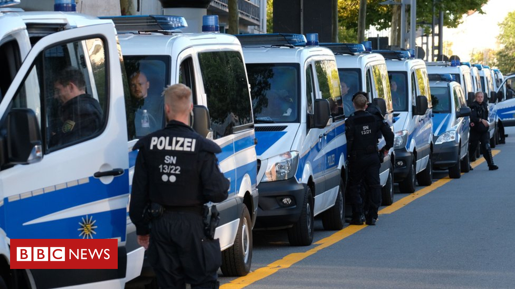 German far-right boulevard mob alarms police in Chemnitz