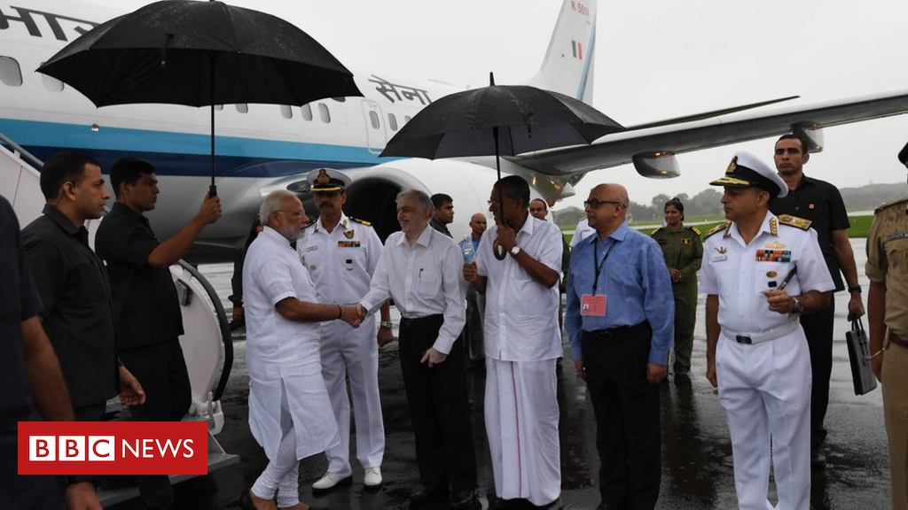 Kerala floods: PM Modi inspects flood rescue attempt