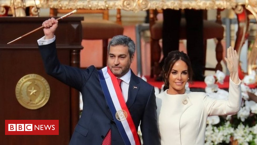 New Paraguayan President Abdo Benítez sworn in