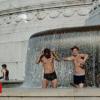 Police hunt for tourists who stripped off in Rome fountain