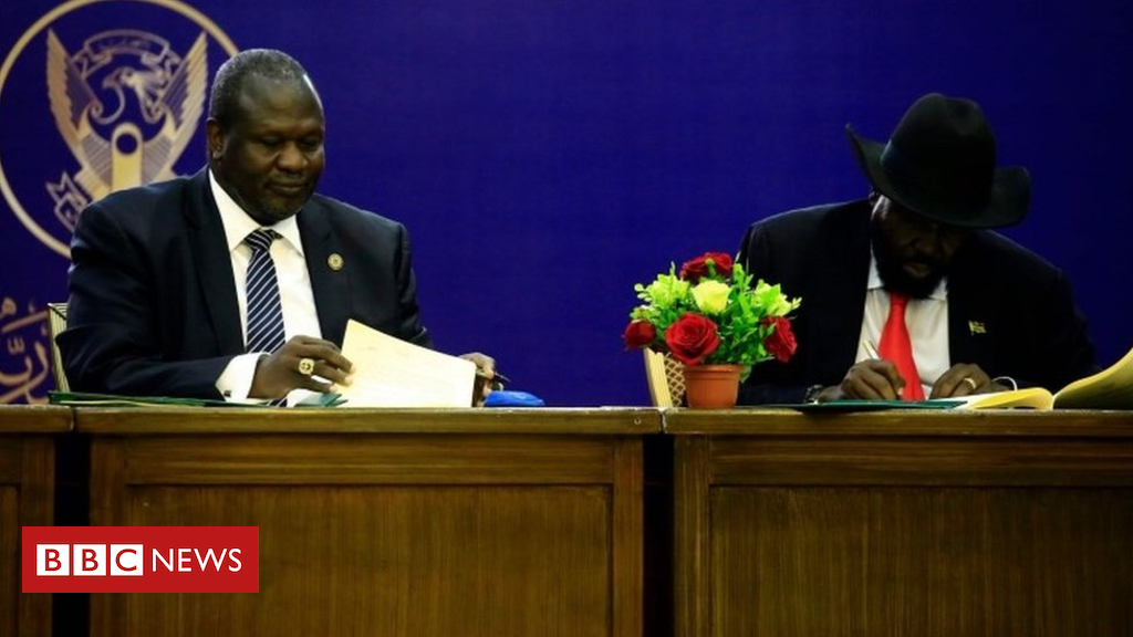 South Sudan government and rebels sign peace deal