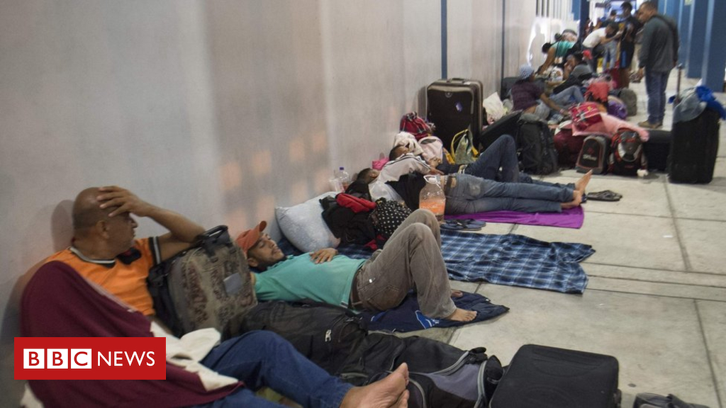 Venezuela migrant problem: Peru tightens border controls