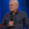Willow Creek: Church leaders quit over sexual misconduct scandal
