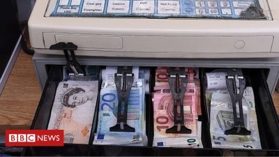 Brexit: Theresa May will reconsider £39bn bill if there's no deal