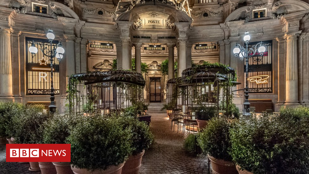 Starbucks offers Italians pizza, ice cream and coffee