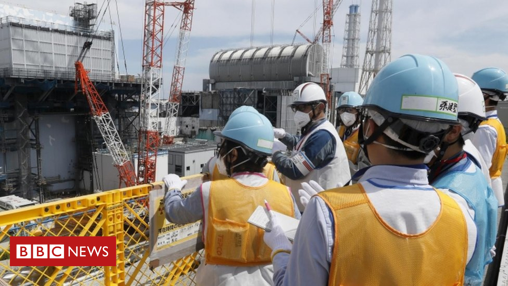 Fukushima nuclear crisis: Japan confirms first worker dying from radiation