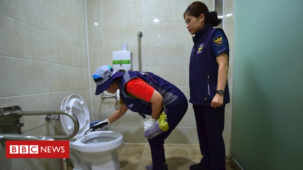 Seoul to check public toilets day-to-day for hidden cameras