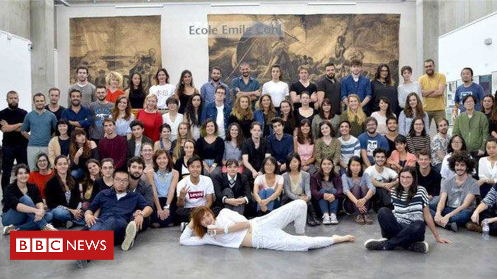 Students made to look black in French art school photo