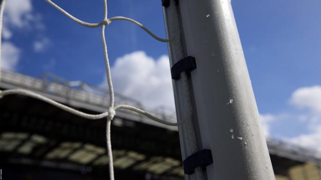 HM Earnings & Customs investigates gamers, clubs & agents over tax