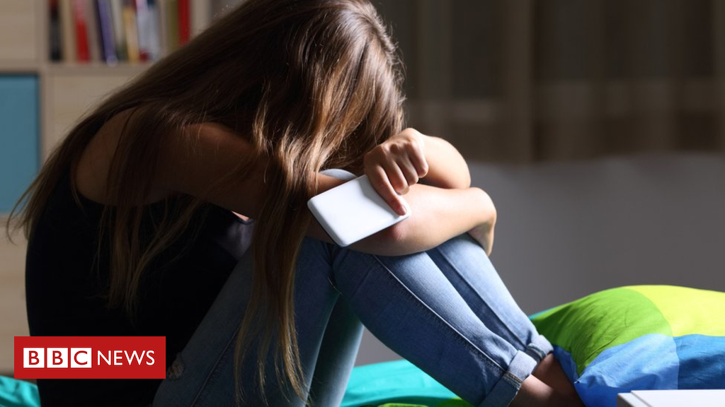 Mental health: One in four younger women suffering
