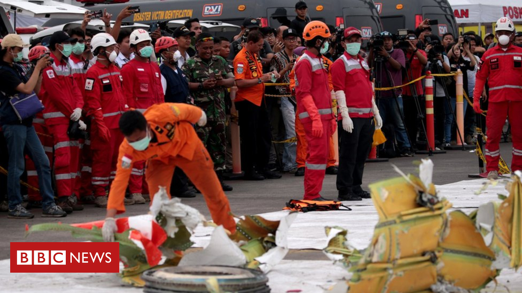 Lion Air JT610 crash: What the preliminary record tells us