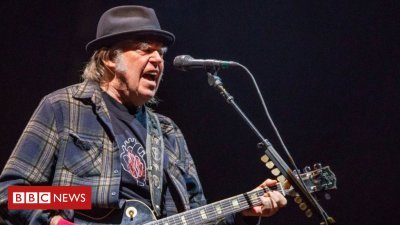 Neil Young says Hyde Park show will proceed without Barclaycard as sponsor