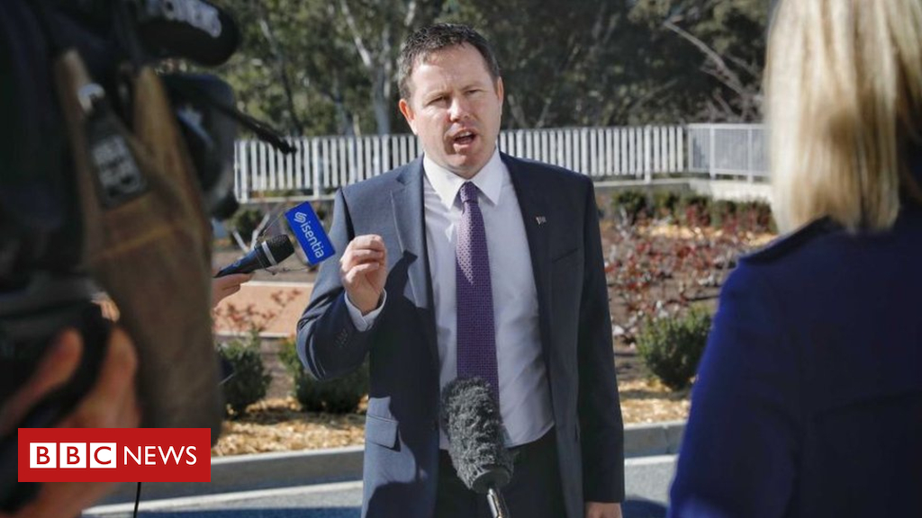 Andrew Broad: Australian minister quits amid 'sugar baby' allegations