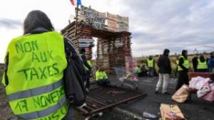 France fuel protests: who're the 'gilets jaunes' (yellow vests)?